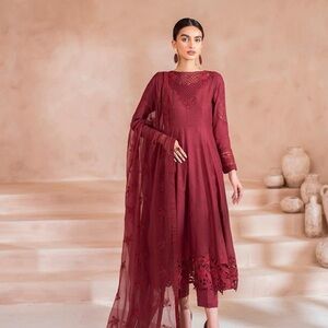 Elegant Burgundy Women's Dress